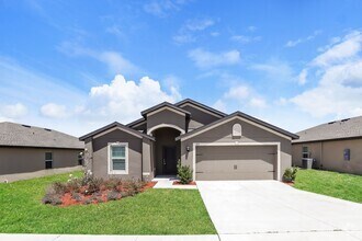 Building Photo - 1631 Swan Lake Cir