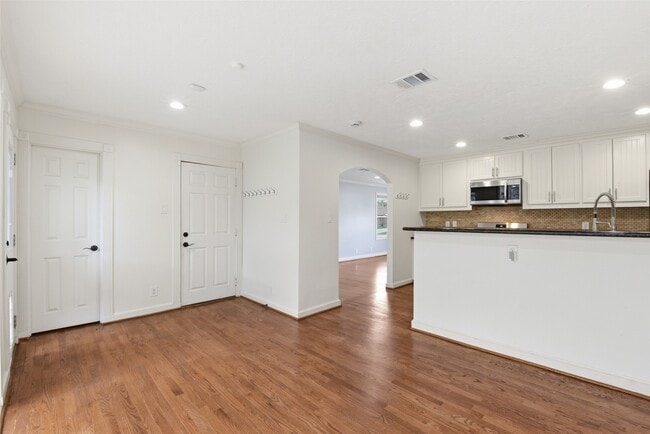 Building Photo - 2019 Brimberry St