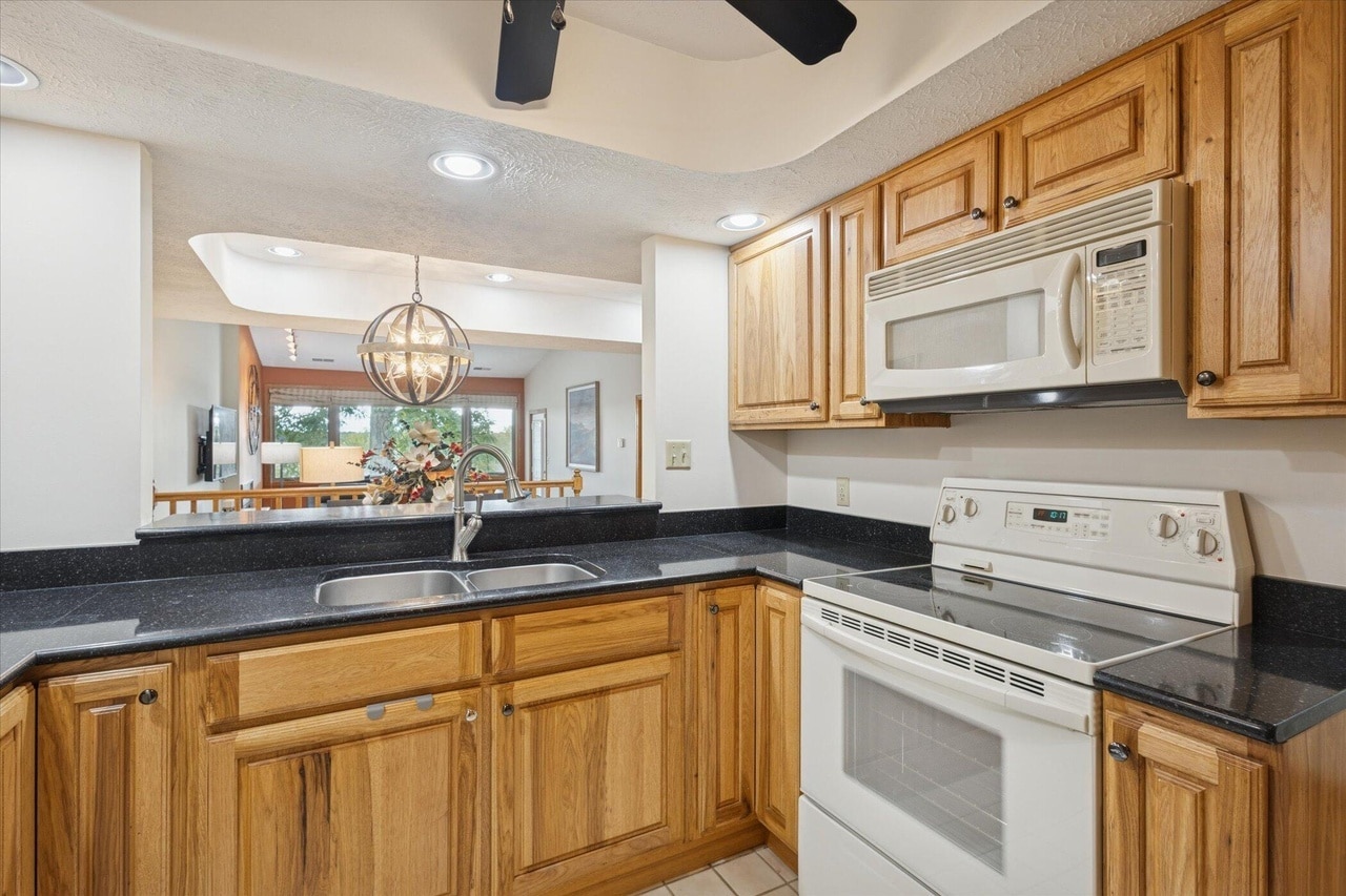 Building Photo - 205 Wayne St