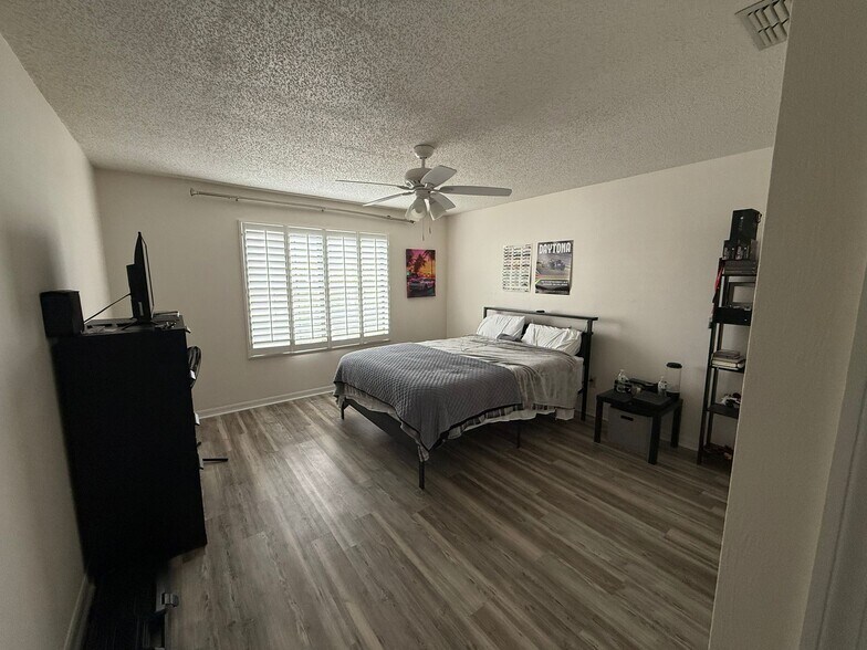 Building Photo - 160 Palm Sparrow Ct