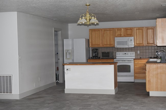 Building Photo - 9169 W Littlewood Dr