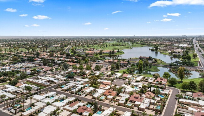 Building Photo - 7258 E Loma Ln