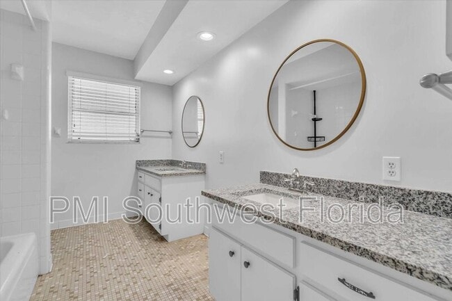 Building Photo - 1405 Cambridge Dr