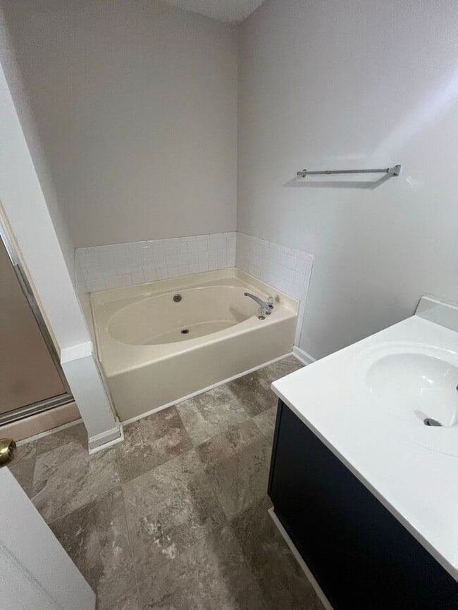 Building Photo - !!!WARNING: AVOID SCAMS CONFIRM RENTAL AT ...