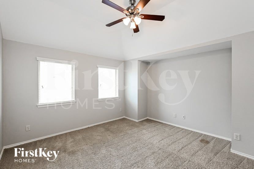 Building Photo - 10402 Golden Hearth Ln