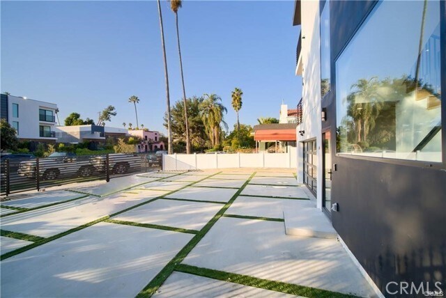 Building Photo - 618 Mariposa Ave