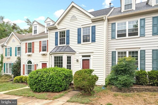 Building Photo - 46858 Lawnes Creek Terrace