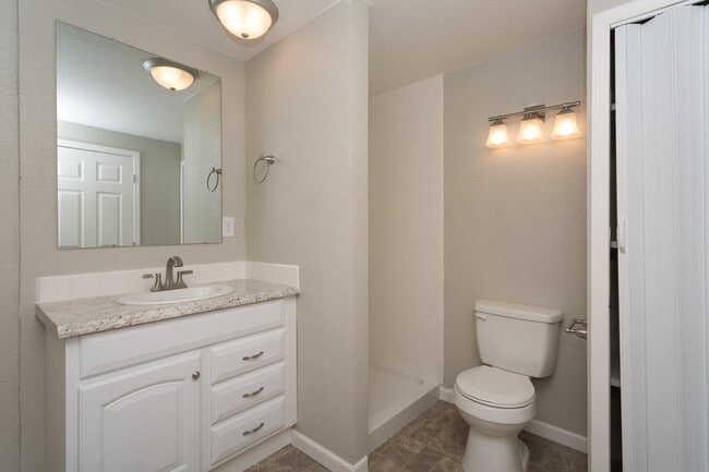 Building Photo - 1107 Glen Dale Ct