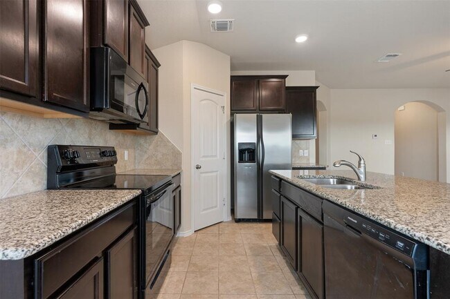 Building Photo - 208 Plata Ln