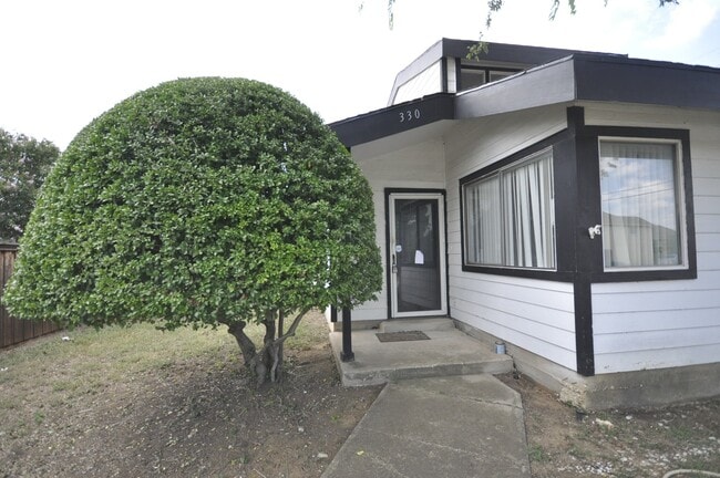 Building Photo - 328-332 W Corporate Dr