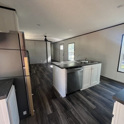 Building Photo - 302 Falcon Dr