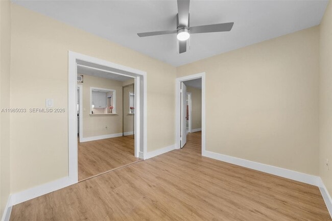 Building Photo - 1840 SW 63rd Ave