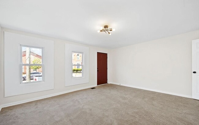 Building Photo - REMODELED Butchertown home for rent!