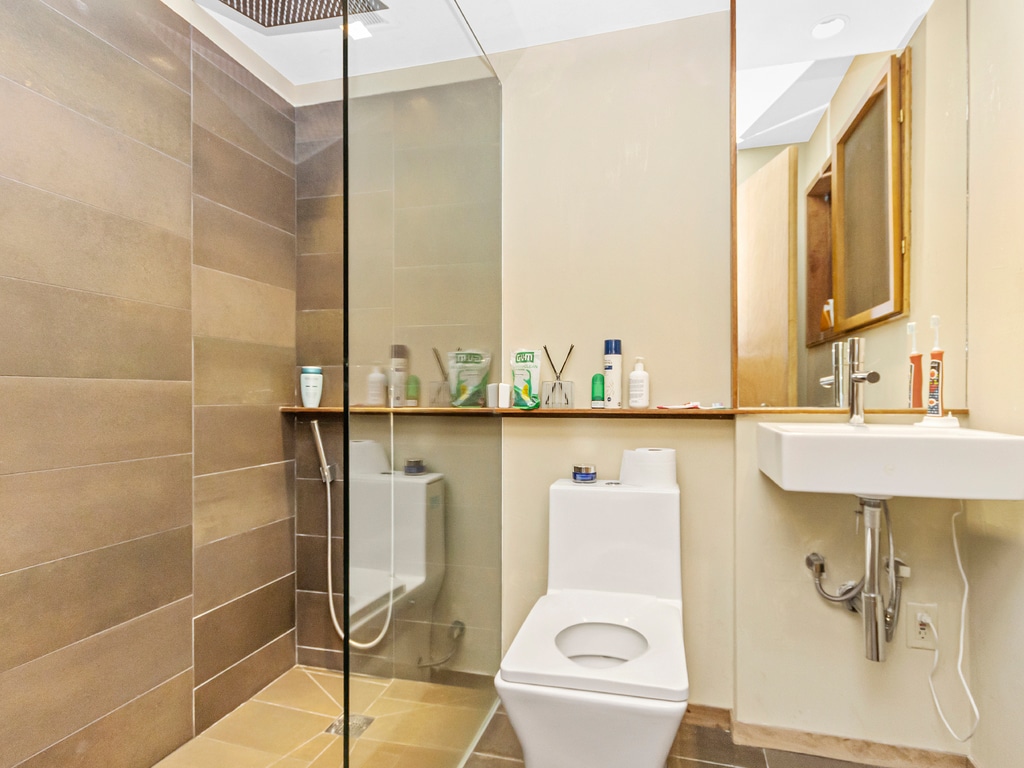 Building Photo - 170 Rawson Rd