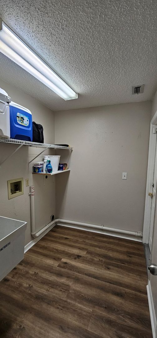 Building Photo - Spacious 3/2 Single Family Home in Spring ...