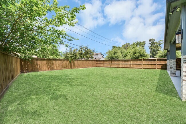Building Photo - 739 Azaleadell Dr