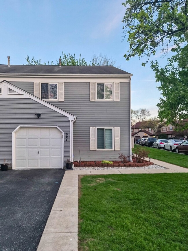 Building Photo - 824 Minnesota Cir