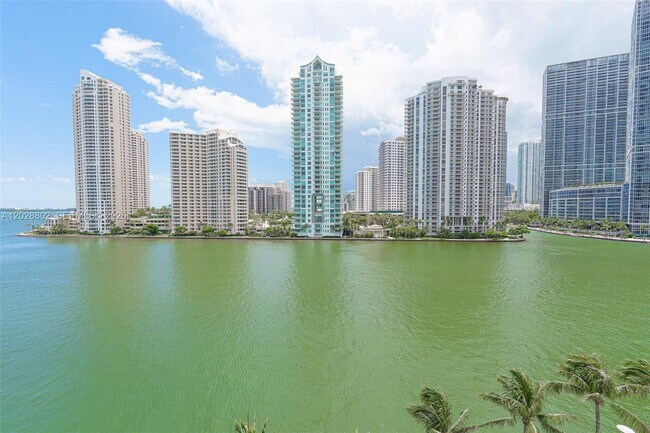 Building Photo - 325 S Biscayne Blvd