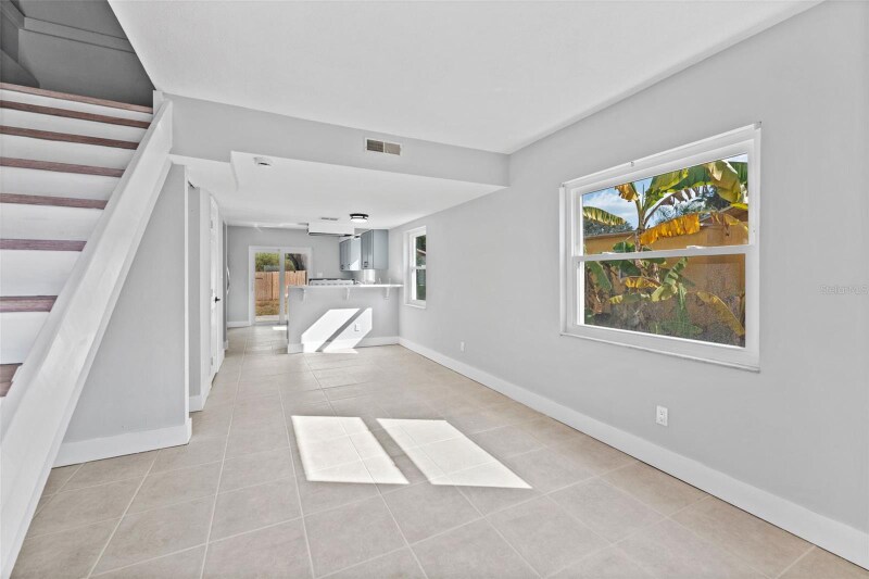 Building Photo - 8737 N Tangerine Pl