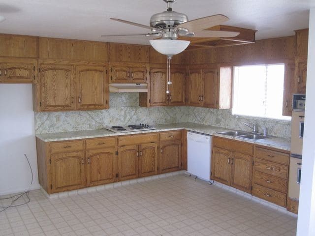 Building Photo - House For Rent in Turlock