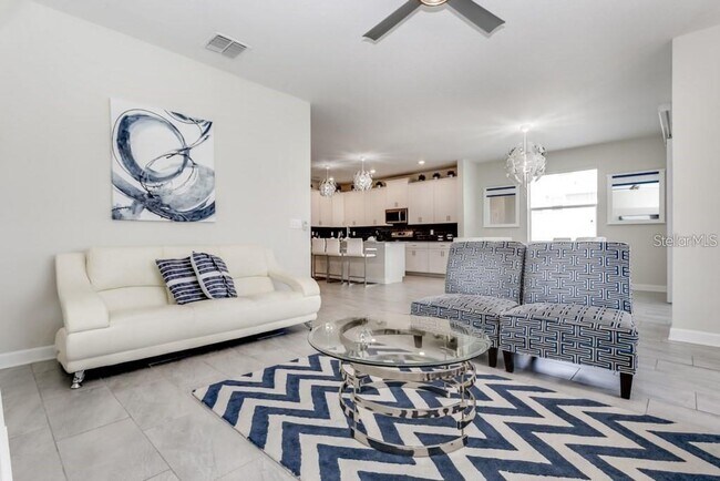 Building Photo - 1561 Flange Dr