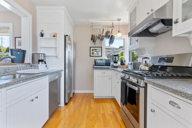 Building Photo - Oceanfront Paradise - 1BR/1BA w/ Additional Sleeping areas  Monthly Rental in Santa Cruz!  Fully ...