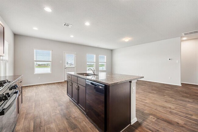 Building Photo - 180 Keltic Dr