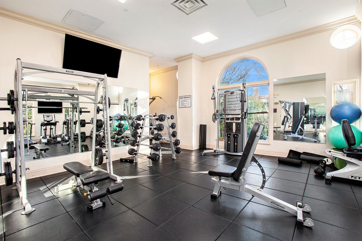 Building Photo - 199 14th St NE