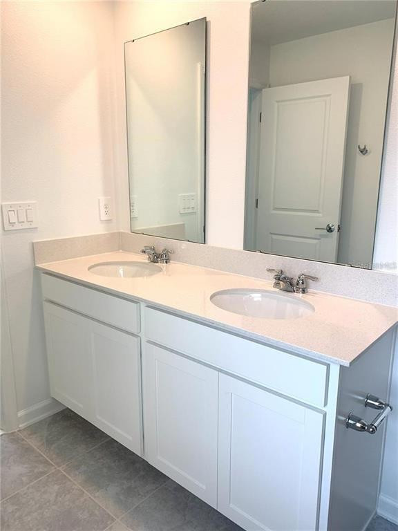 Building Photo - 15609 Water Spring Blvd