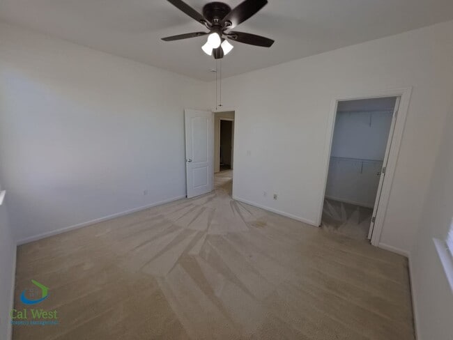 Building Photo - $5295 - 2 Story, 4 bed - 2 Bath Home in se...