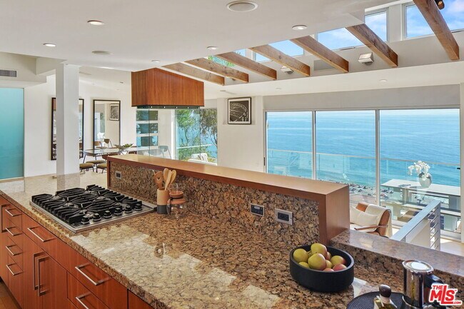 Building Photo - 17452 Revello Dr