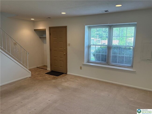 Building Photo - 167 Sunshine Dr