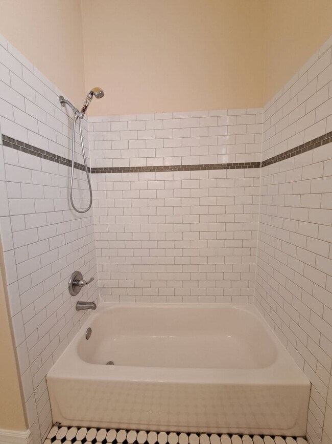 Building Photo - 3216 Bienville St