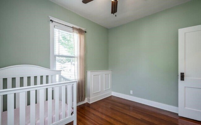 Building Photo - Gorgeous Renovated Highlands Bungalow – Av...