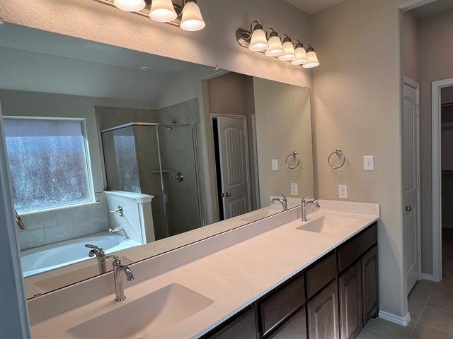 Building Photo - 913 Beverly Dr