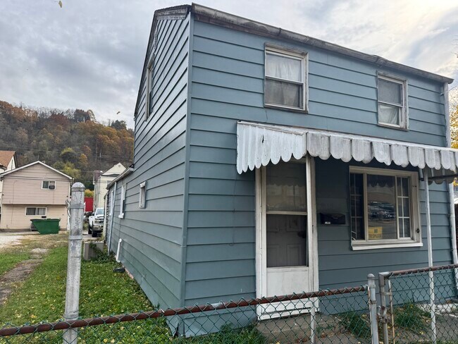 Building Photo - 3910 Jacob St