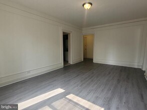 Building Photo - 2031 Locust St