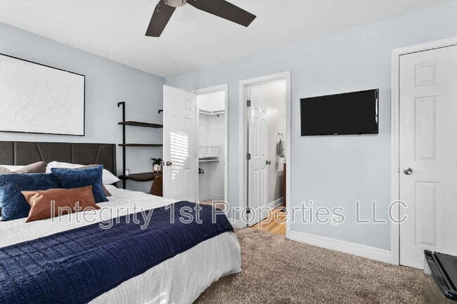 Building Photo - 11221 W 59th Terrace