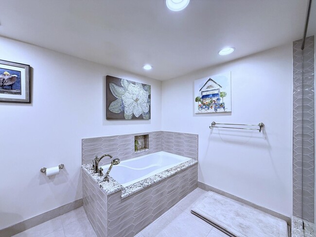 Building Photo - 3546 S Ocean Blvd