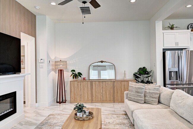 Building Photo - 1523 Cathedral Bend Drive