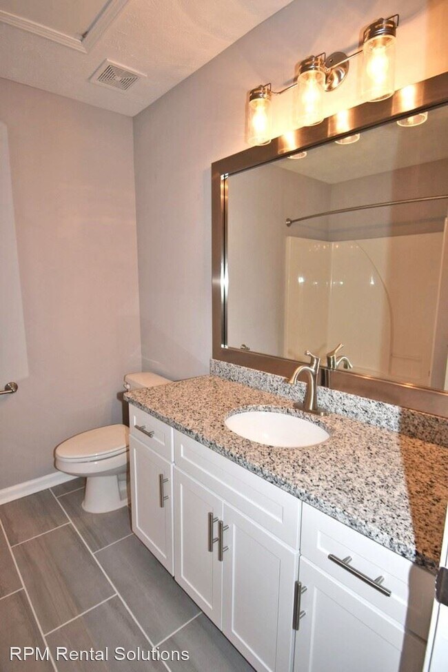 Building Photo - 2 br, 2.5 bath House - 3106 George Buchanan