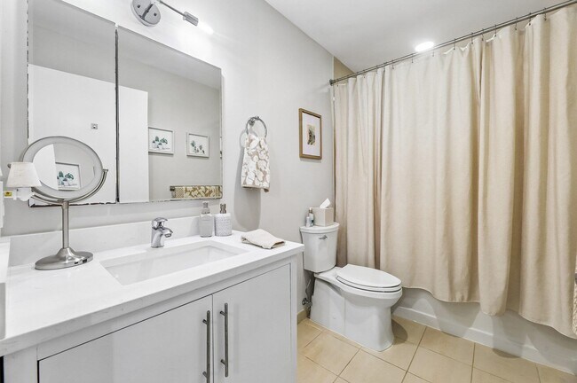 Building Photo - 20 Newport Pkwy