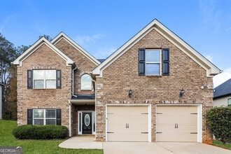 Building Photo - 12021 Kelowna Rd