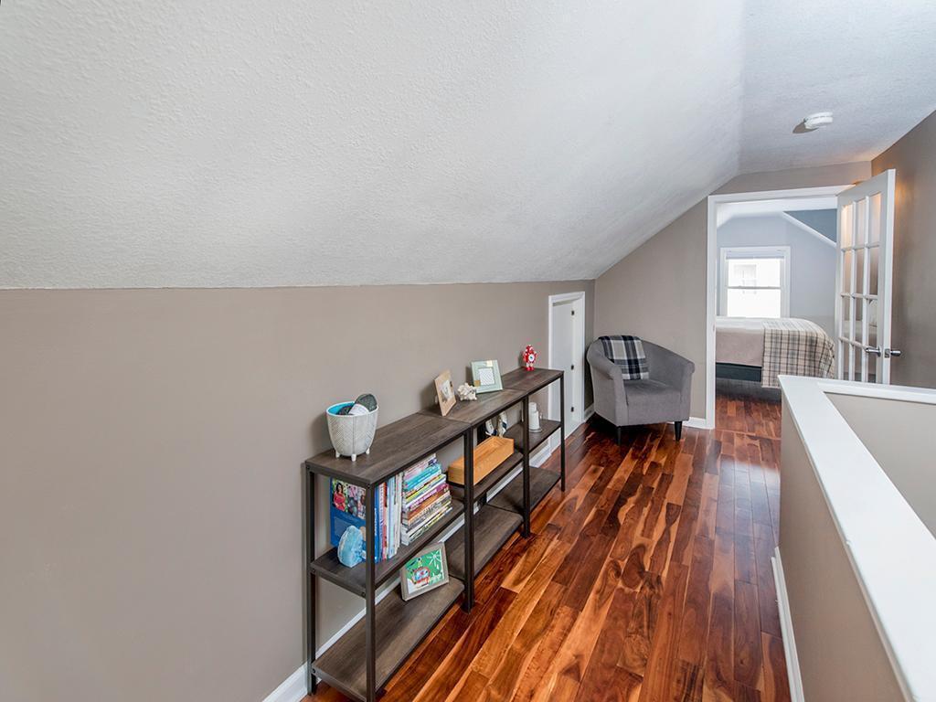 Building Photo - 3055 Utah Ave S