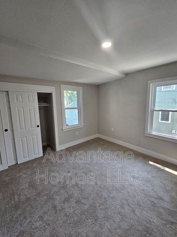 Building Photo - 4619 Bell St
