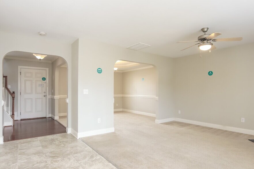 Building Photo - 120 Braxman Ln