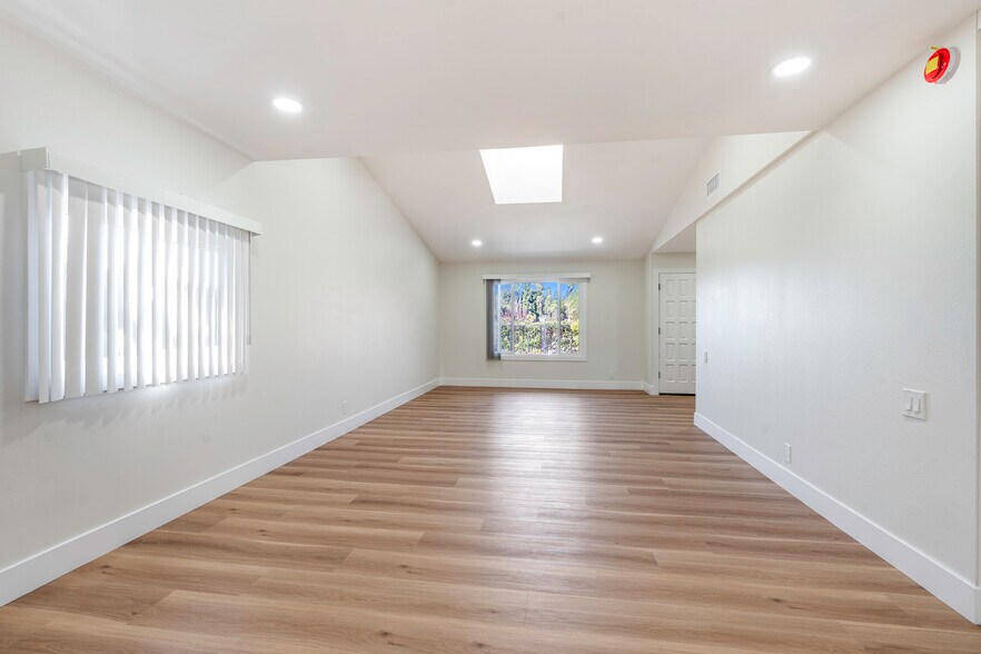 Building Photo - 23831 Pesaro