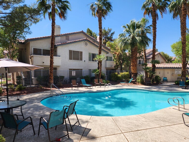 Building Photo - 3038 Tarpon Dr