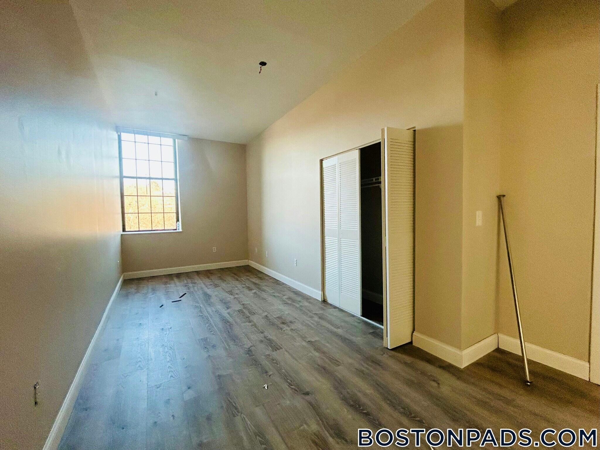 Building Photo - 2 Weaver Street