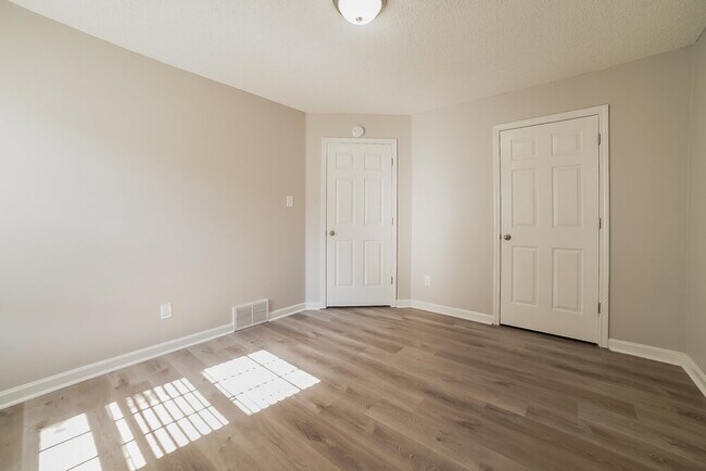 Building Photo - 7413 Tack Cove